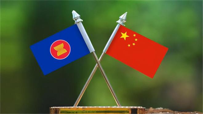 着中方高层的面马科斯要求东盟九国选边站凯发K8旗舰厅AG客服中菲在老挝交锋当(图4)