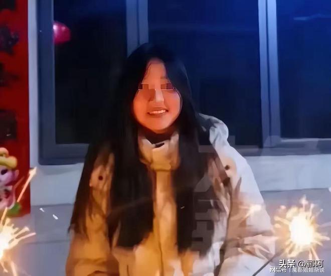 的14岁女孩已找到黑衣口罩女嫌疑很大凯发一触即发细思极恐！陕西爬山失踪(图4)